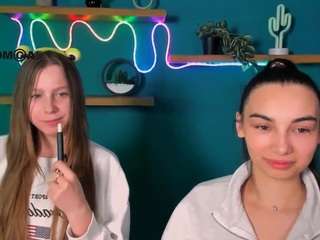 esme-moore Live Webcam on {site_name}