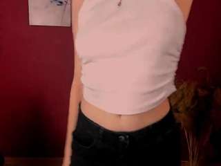 esme-moore's CamSoda show and profile