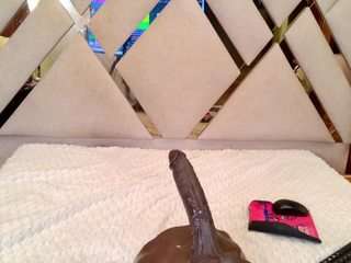 ISABELLA live cam preview