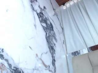 maraax's CamSoda show and profile