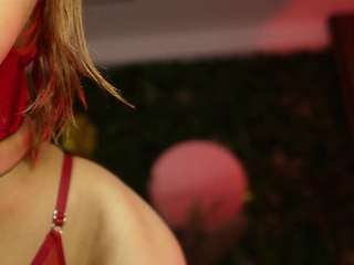 sisi-on-dee live cam profile