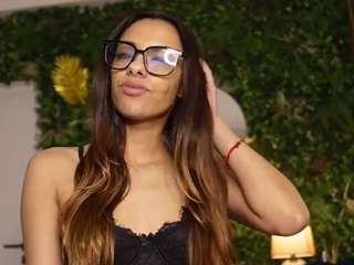 sisi-on-dee live cam profile