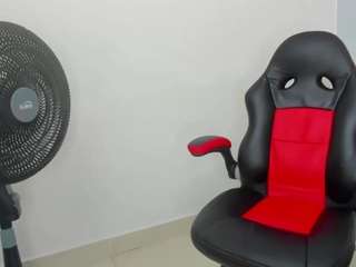  yeliss-brown chat room