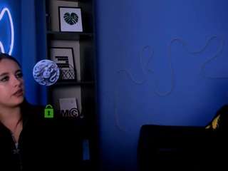  agata-queenn chat room