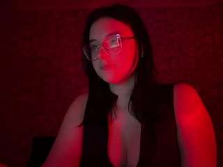  elisaaniston chat room