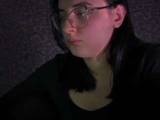  elisaaniston chat room