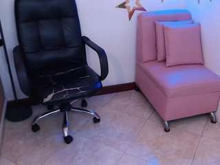 Live cam show with maira-tf
