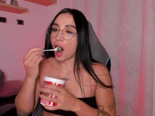 sophievelezz Live Webcam on CamSoda