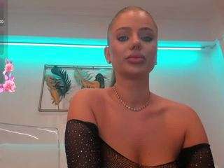 vikafever Live Webcam on CamSoda