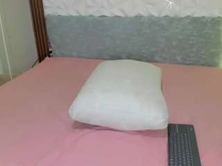 cielooo-18's CamSoda show and profile