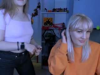 suzi-love camsoda