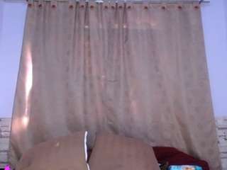 honeypussybiz webcam model