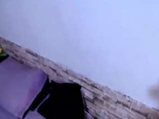 le modèle honeypussybiz est en webcam porno dans un show sur le site camsoda, il possède les tags suivants: ass bouncing,black hair,blowjob,brown eyes,dildo or vibrator,double penetration,fuck machine,no drinking,no smoking,squirt,tattoos,hd