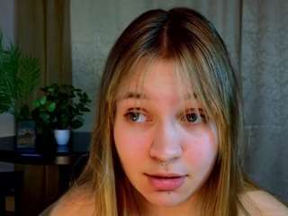 CharisseBasher live webcam on Soda Cams