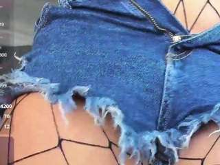 DaisyAbby03