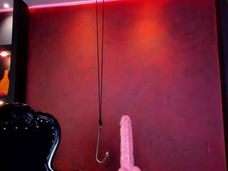 mraniiqueenbdsm