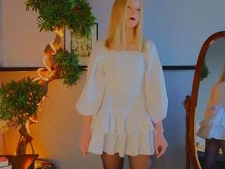 nicholledearson webcam