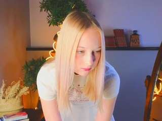 nicholledearson webcam