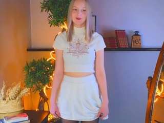 nicholledearson webcam