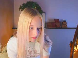 nicholledearson webcam