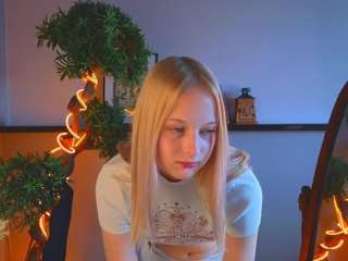 nicholledearson webcam