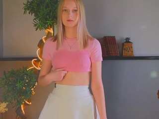 nicholledearson webcam