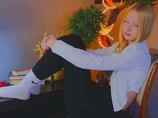 nicholledearson webcam model