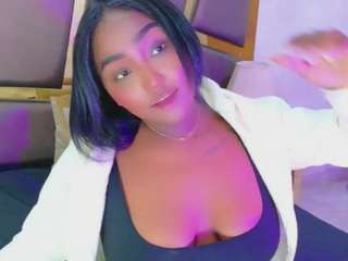 alejandraleroy webcam model