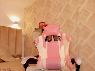 Clhoe Johnson live webcam show