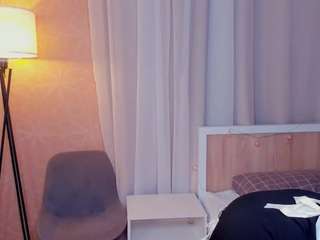 Questo modello è in diretta ora. jessikaguastella