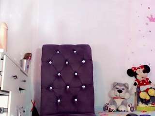 le modèle princess-allisson est en webcam porno dans un show sur le site camsoda, il possède les tags suivants: average,black hair,brown eyes,colombia,dirty talk,ejaculation,no drinking,orgasm,tattoos,hd