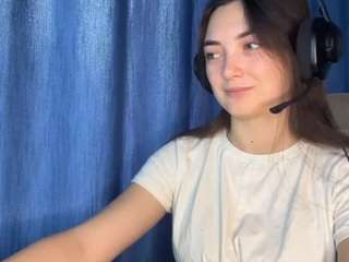 stellahill's CamSoda show and profile