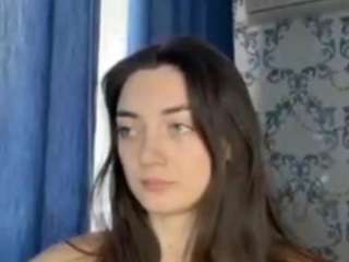 stellahill's CamSoda show and profile