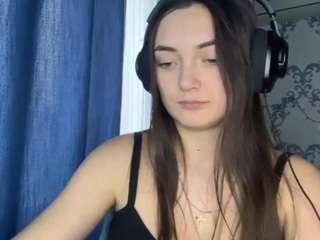 stellahill's CamSoda show and profile