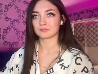 stellahill's CamSoda show and profile