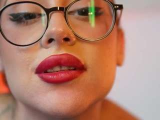 AileenAxa
