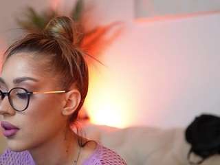AileenAxa