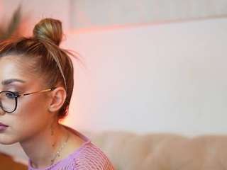 AileenAxa