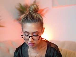 AileenAxa