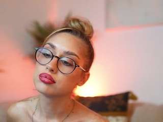 AileenAxa