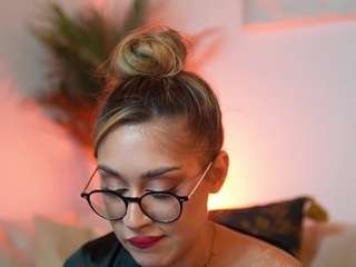 AileenAxa