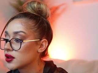 AileenAxa