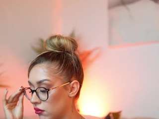 AileenAxa