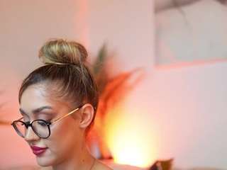 AileenAxa