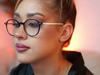AileenAxa