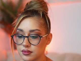 AileenAxa