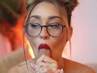 AileenAxa