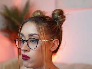 aileenaxa webcam