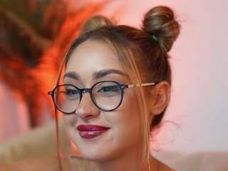 AileenAxa