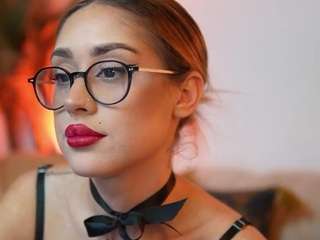 aileenaxa webcam model